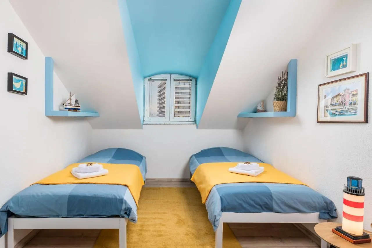 Beach City Center Apartment Catalina -1St Row To The Sea Opatija 0*,